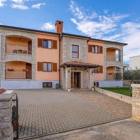 Apartment Apartman Nina 1 Porec
